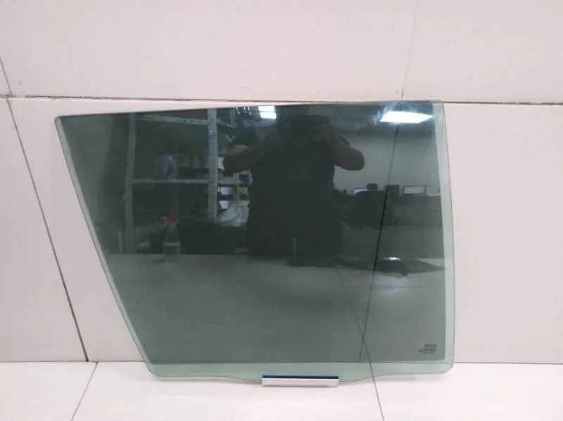 Стекло двери задней правой Volvo XC90 2002-2015