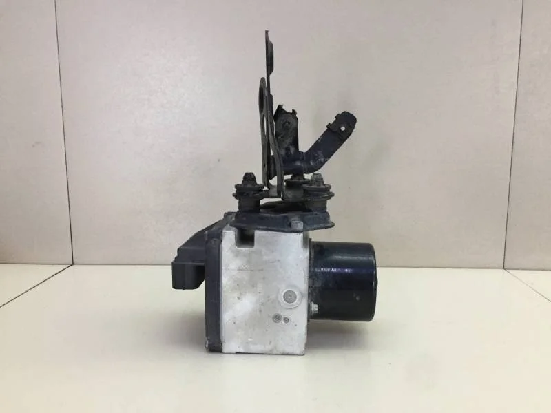 Блок ABS (насос) Volkswagen Passat B6 2005-2010