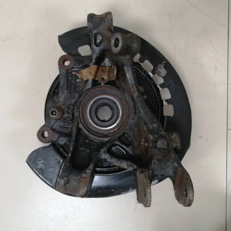 Кулак поворотный задний правый Volkswagen Touareg (7L) 2002-2010