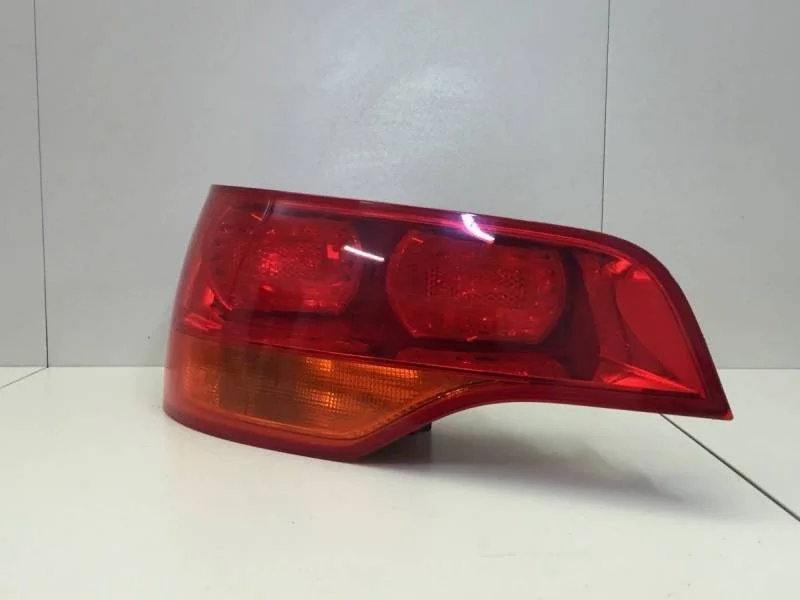 Фонарь задний левый Audi Q7 (4L) 2005-2015