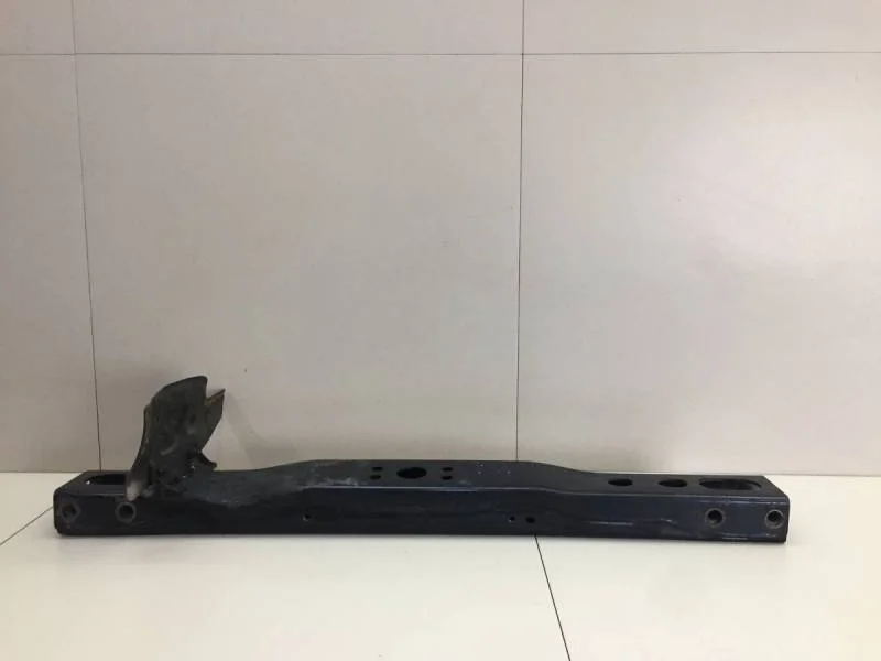 Балка передняя поперечная Toyota Land Cruiser (J200) 2007-2015