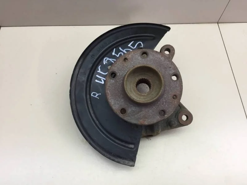 Кулак поворотный передний правый Renault Duster 2012>