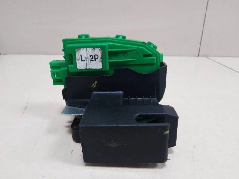 Замок двери задней левой Hyundai Solaris 2010-2017