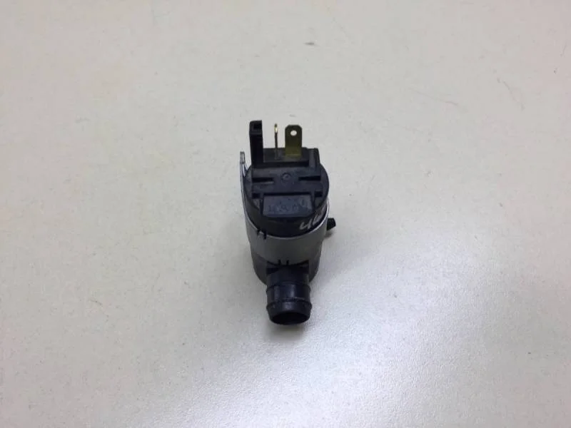 Насос омывателя Mitsubishi Pajero/Montero 4 (V8, V9) 2007>