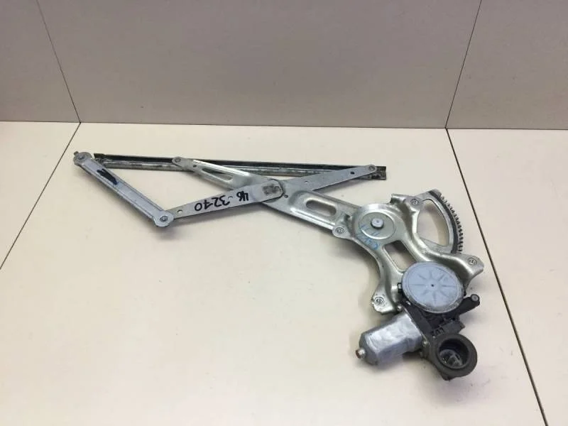 Стеклоподъемник электр. передний правый Toyota Rav 4 (A30) 2006-2013