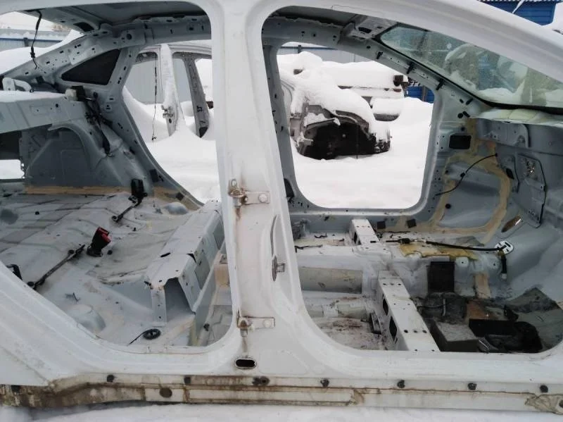 Порог со стойкой правый Ford Focus 3 2011>