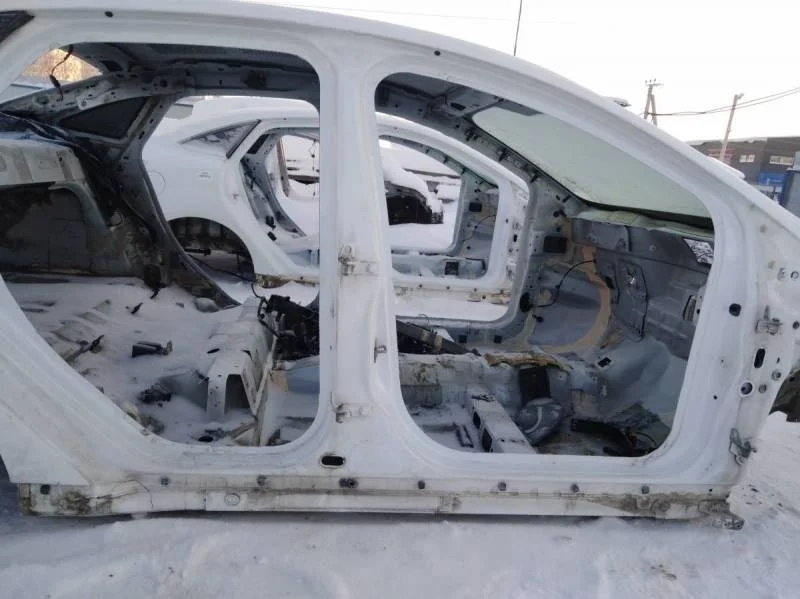 Порог со стойкой правый Ford Focus 3 2011>