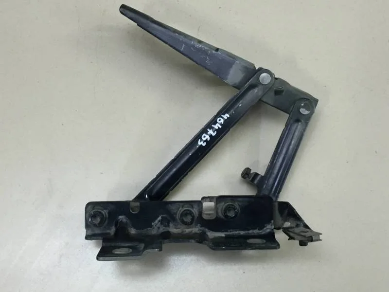 Петля капота левая Opel Insignia 2008-2017