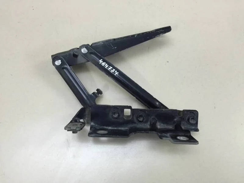 Петля капота правая Opel Insignia 2008-2017