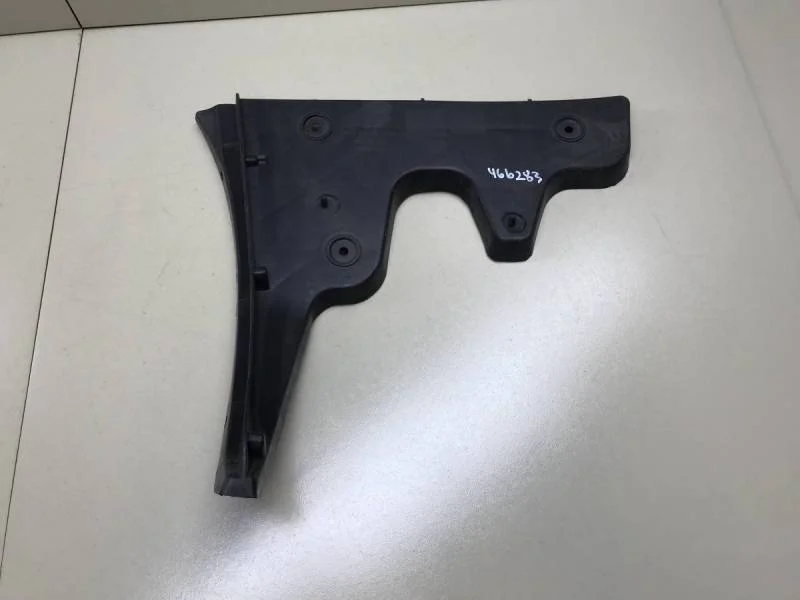 Кронштейн заднего бампера правый Audi A6 (C6) 2005-2011