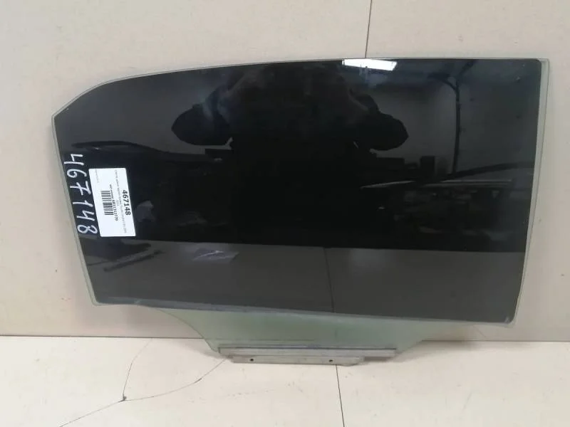 Стекло двери задней правой Toyota Corolla E150 2006-2013