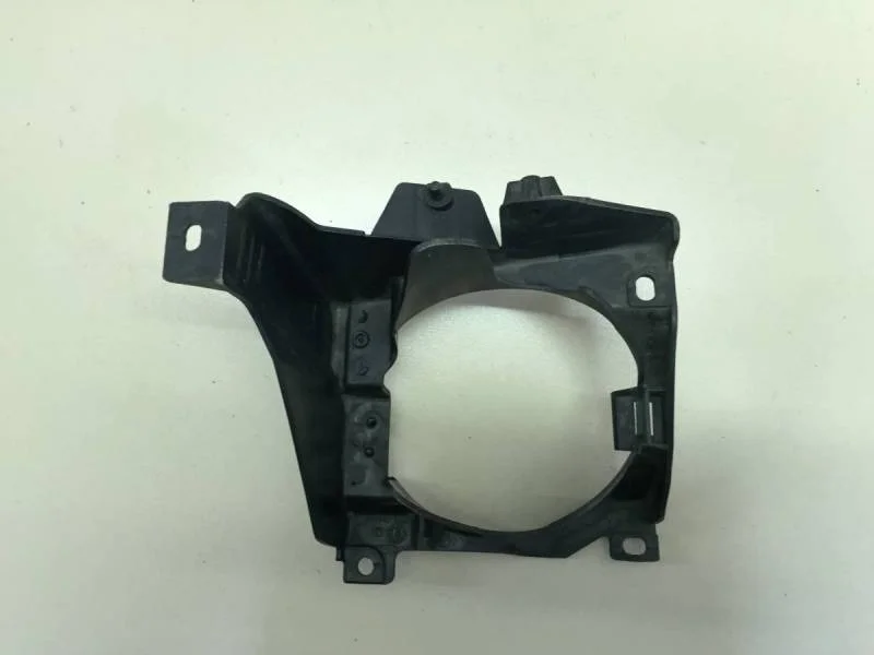 Кронштейн фары противотуманной левой Porsche Cayenne 2003-2010