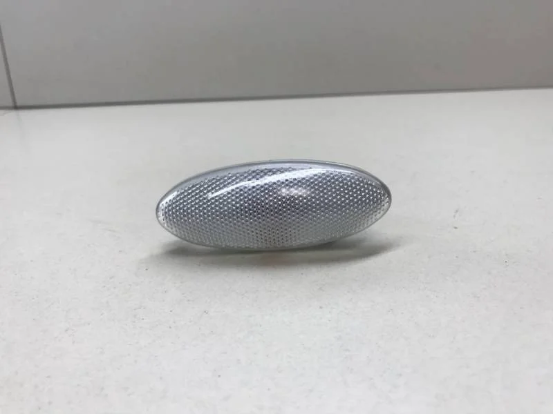 Повторитель на крыло Toyota Corolla E150 2006-2013