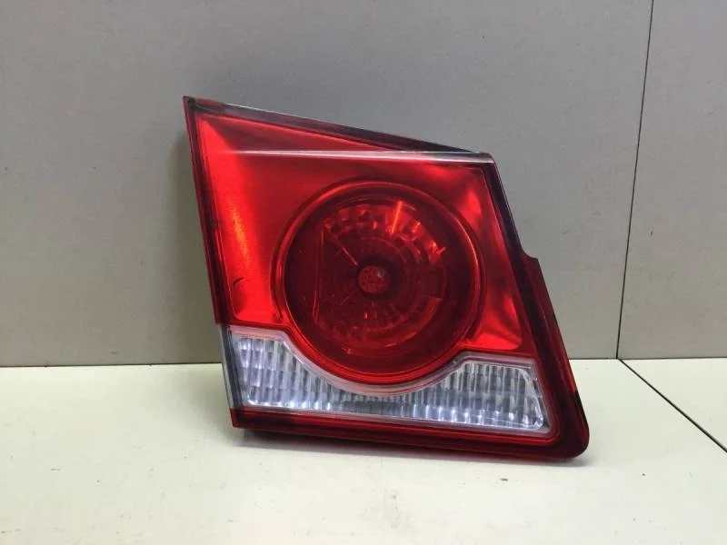 Фонарь задний внутренний левый Chevrolet Cruze (J300) 2009-2016