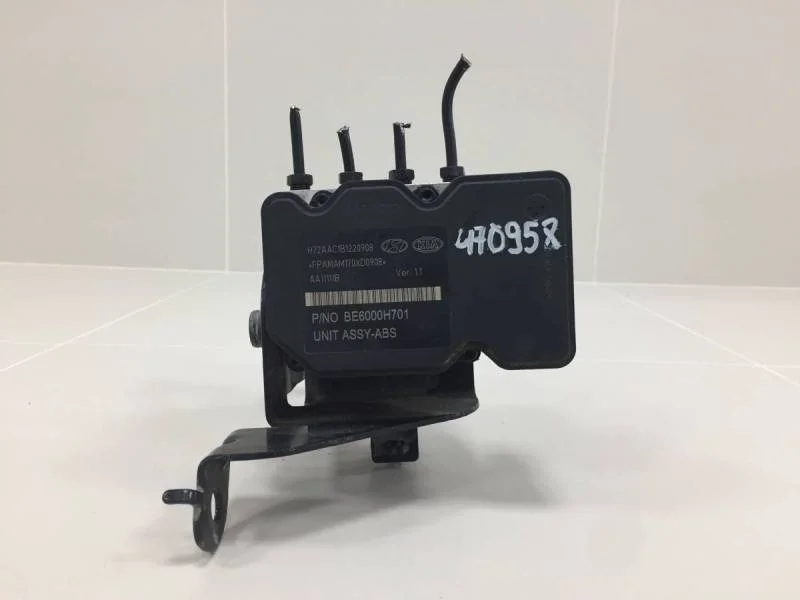 Блок ABS (насос) Hyundai Solaris 2010-2017