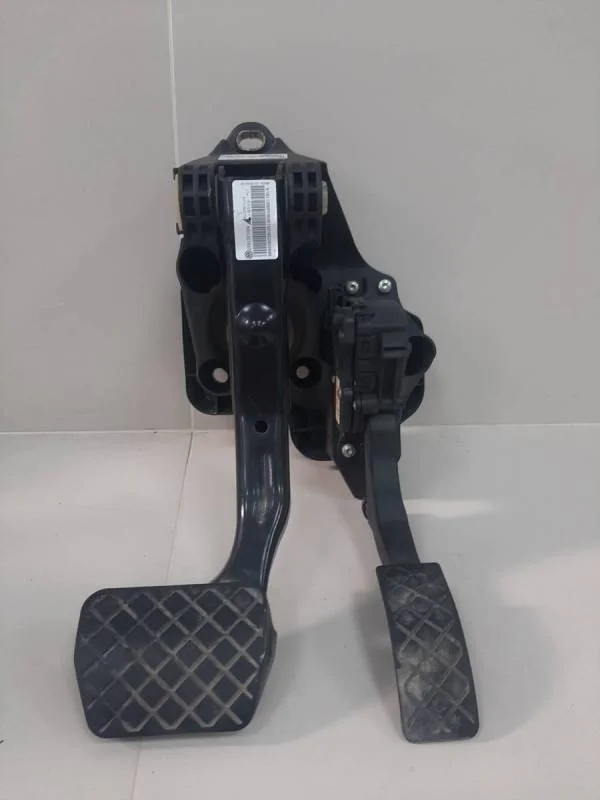 Педаль газа Volkswagen Polo (Sed RUS) 2011>