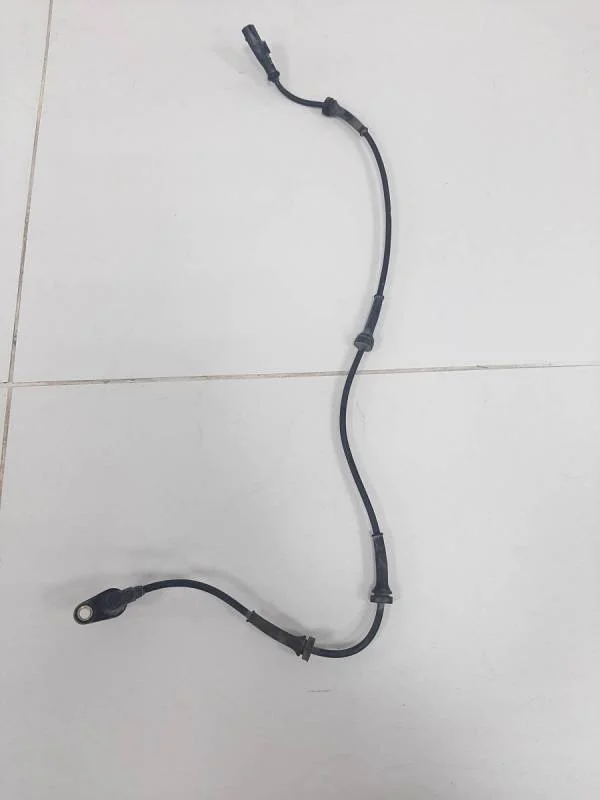 Датчик ABS задний Renault Duster 2012>