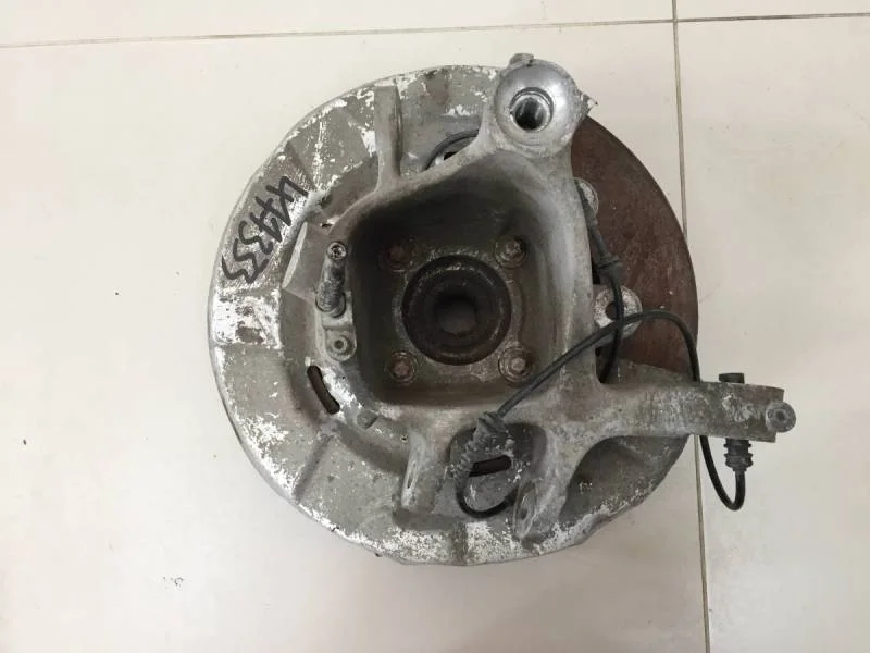 Кулак поворотный задний правый BMW 7-Series F01  2008-2015