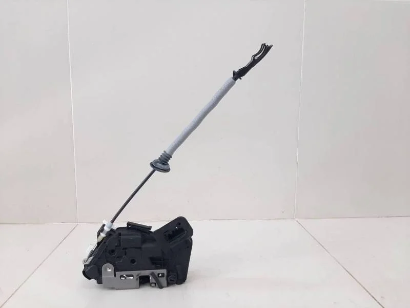 Замок двери задней правой Volkswagen Polo (Sed RUS) 2011>