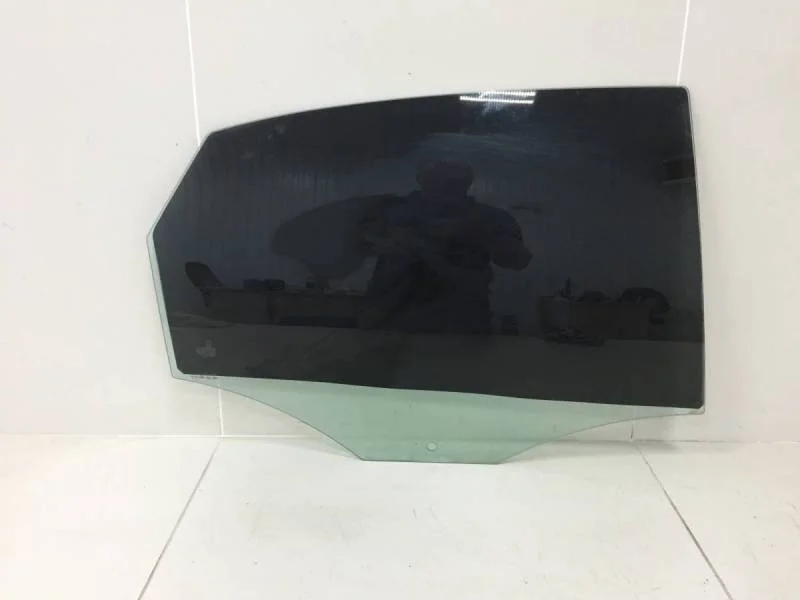 Стекло двери задней правой Volkswagen Polo (Sed RUS) 2011>