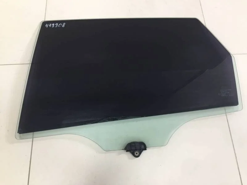 Стекло двери задней левой Kia Ceed (ED) 2007-2012