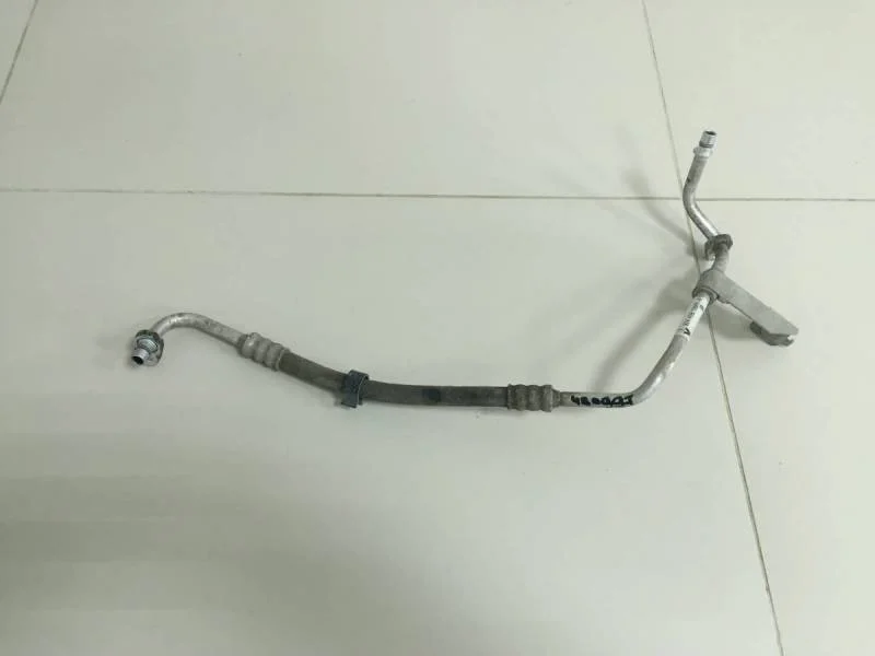 Трубка кондиционера Renault Sandero 2014>