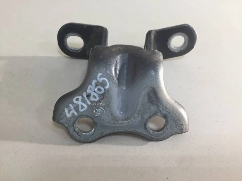 Петля двери задней левой верхняя Hyundai Solaris 2010-2017