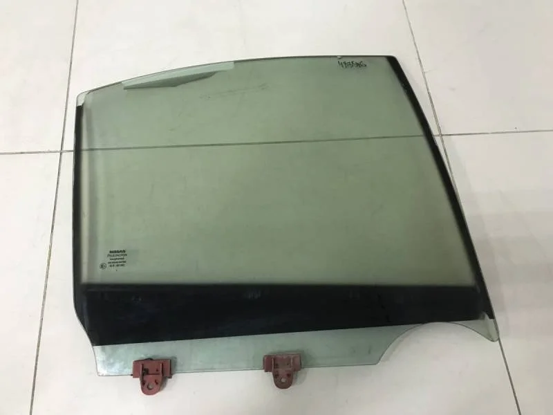 Стекло двери задней правой Nissan Almera (N16) 2000-2006