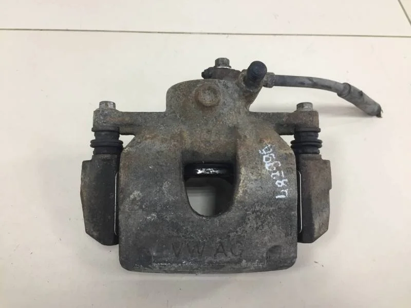 Суппорт передний левый Volkswagen Polo (Sed RUS) 2011>