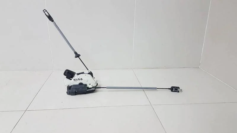 Замок двери задней правой Volkswagen Polo (Sed RUS) 2011>