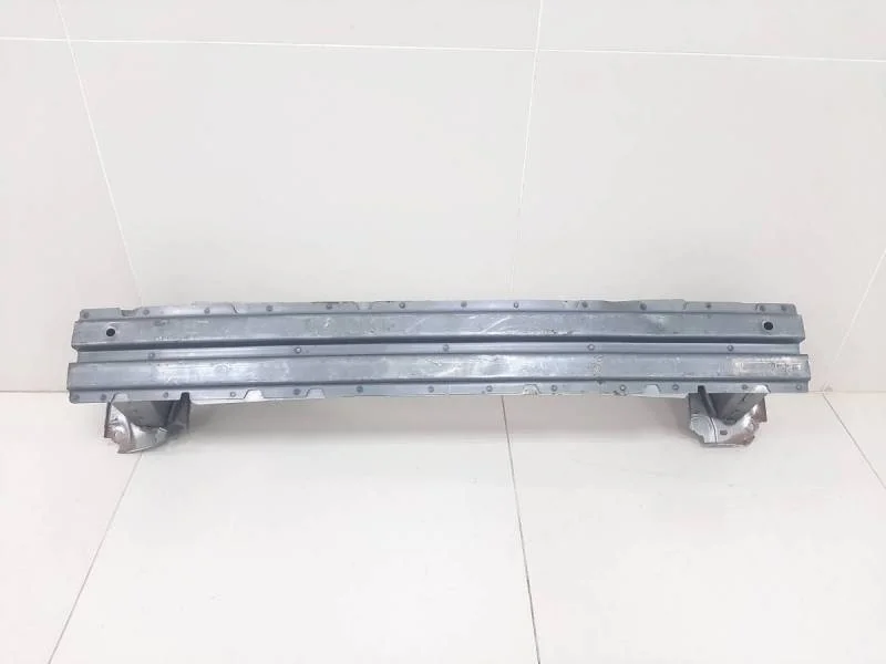 Усилитель переднего бампера Mitsubishi Outlander (GF) 2012>