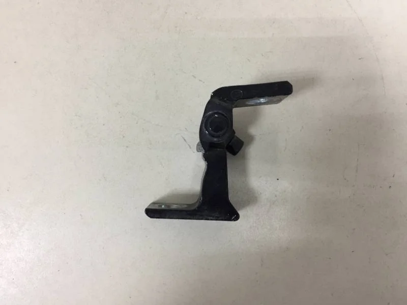 Петля двери Volkswagen Tiguan 2017>