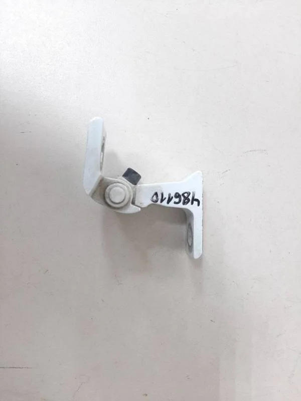 Петля двери Skoda Karoq 2017>