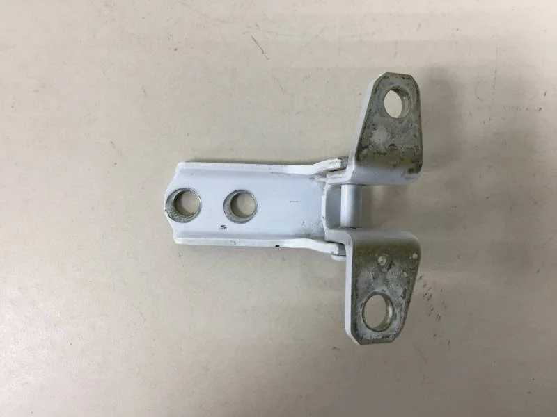 Петля двери задней правой нижняя Mitsubishi Outlander (GF) 2012>