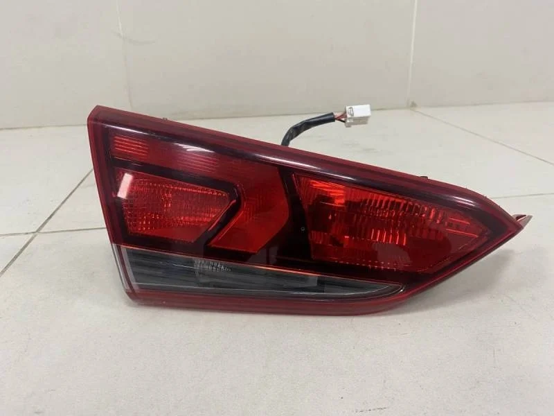 Фонарь задний внутренний левый Hyundai Solaris 2017>