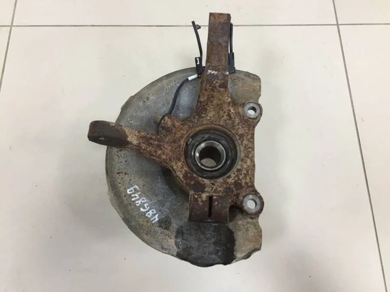 Кулак поворотный передний левый Mitsubishi Outlander (GF) 2012>