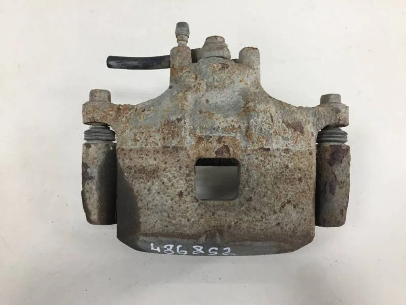 Суппорт передний правый Mitsubishi Outlander (GF) 2012>