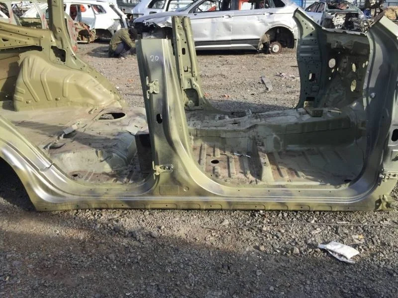 Порог со стойкой правый Mitsubishi Pajero/Montero Sport (KS) 2015>