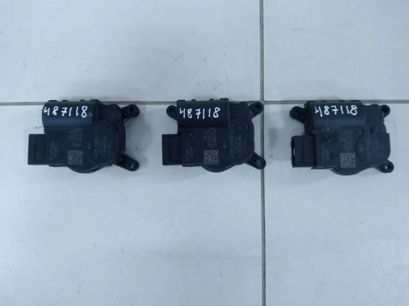 Моторчик заслонки печки Volkswagen Tiguan 2017>