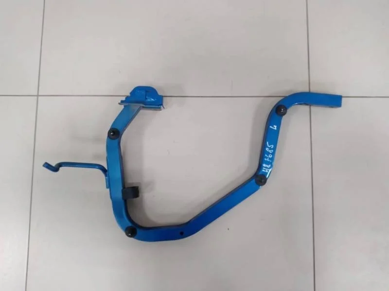 Петля крышки багажника Renault Logan (2) 2014>