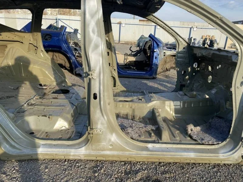 Порог со стойкой правый Mitsubishi Pajero/Montero Sport (KS) 2015>