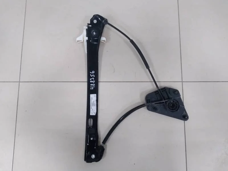 Стеклоподъемник электр. задний правый Skoda Rapid 2012-2020