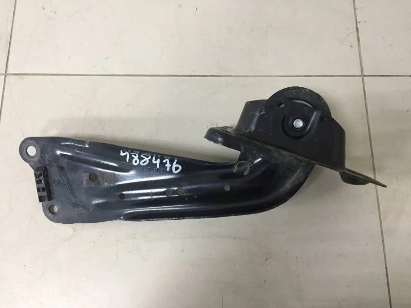 Рычаг задний продольный левый Skoda Karoq 2017>