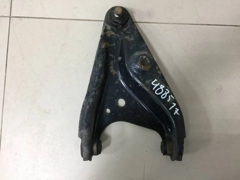 Рычаг передний правый Renault Sandero 2014>