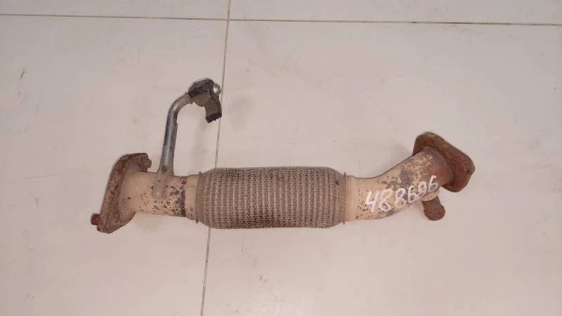 Приемная труба глушителя Volkswagen Polo (Sed RUS) 2011>