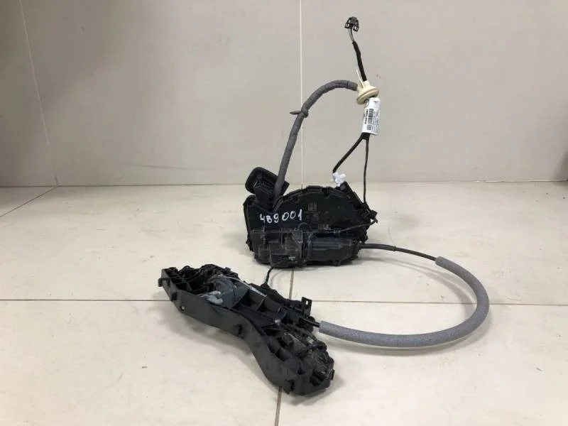 Замок двери передней правой Volkswagen Tiguan 2017>