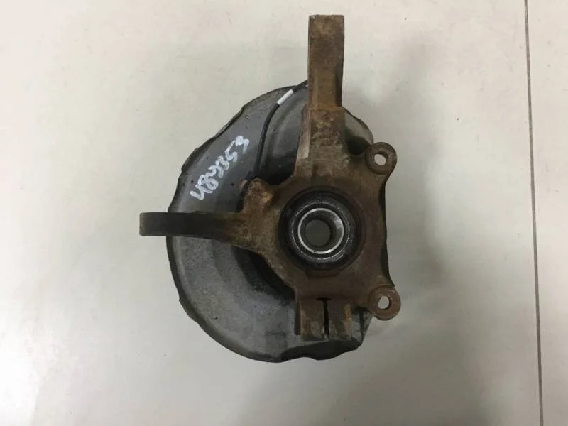 Кулак поворотный передний левый Mitsubishi Outlander (GF) 2012>