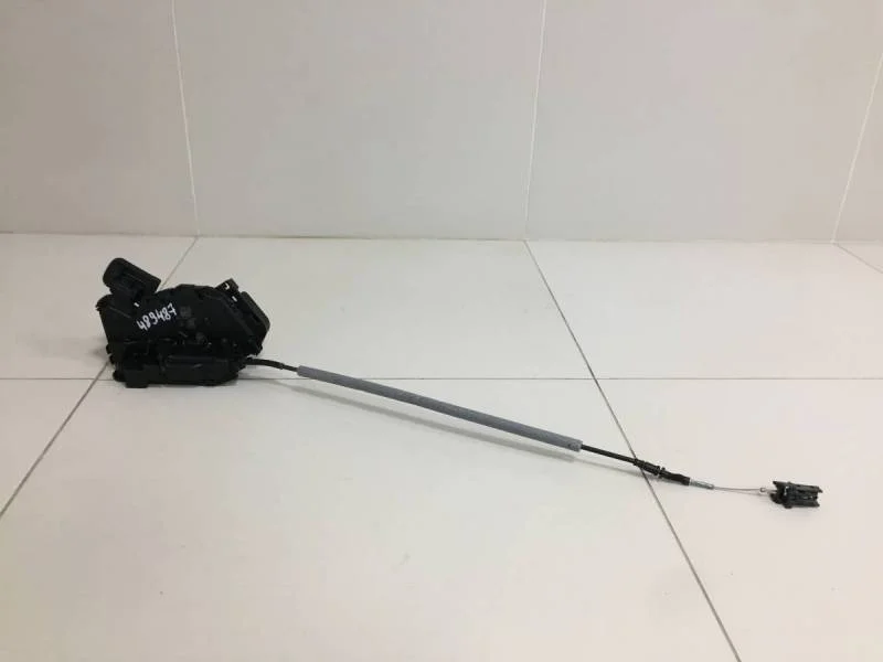 Замок двери передней правой Volkswagen Tiguan 2017>