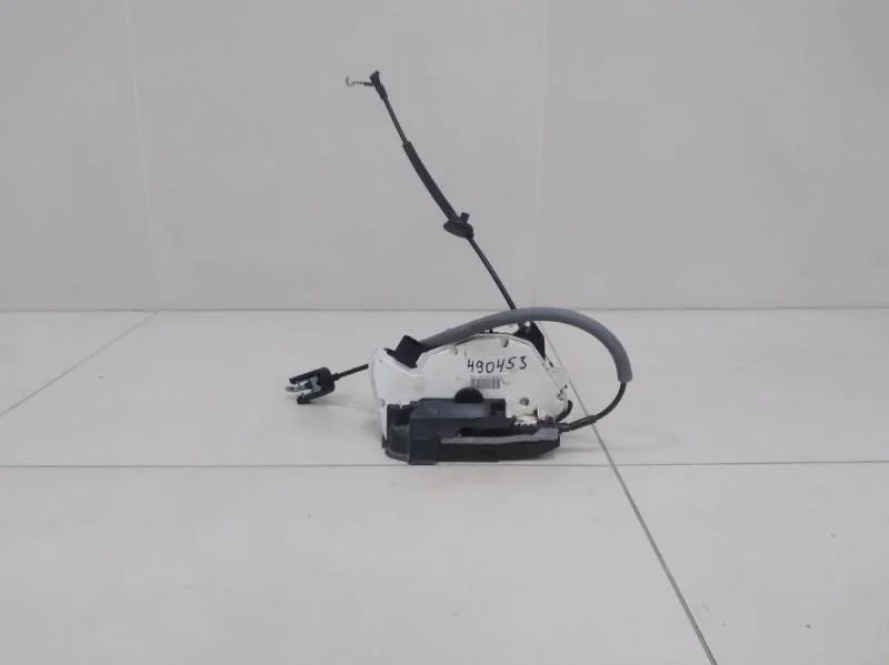 Замок двери задней правой Volkswagen Tiguan (5N2) 2011-2016