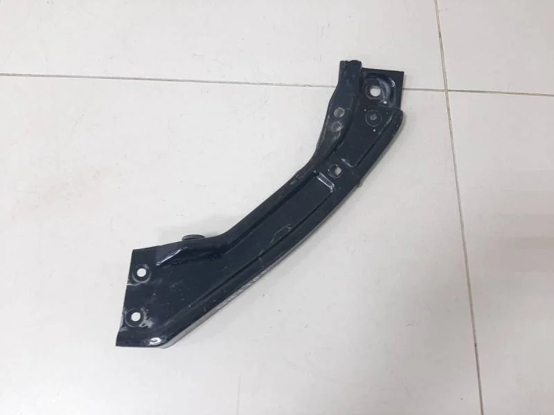 Кронштейн фар левый Skoda Rapid 2019>